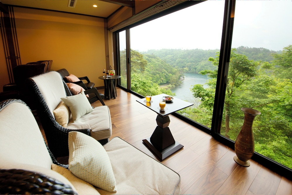 能登 九十九湾百楽荘 小松