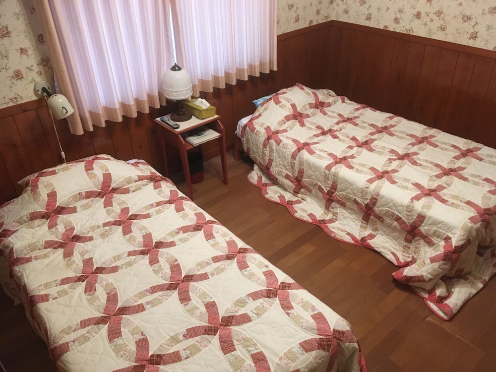 ゲストハウス ユニラ 小松