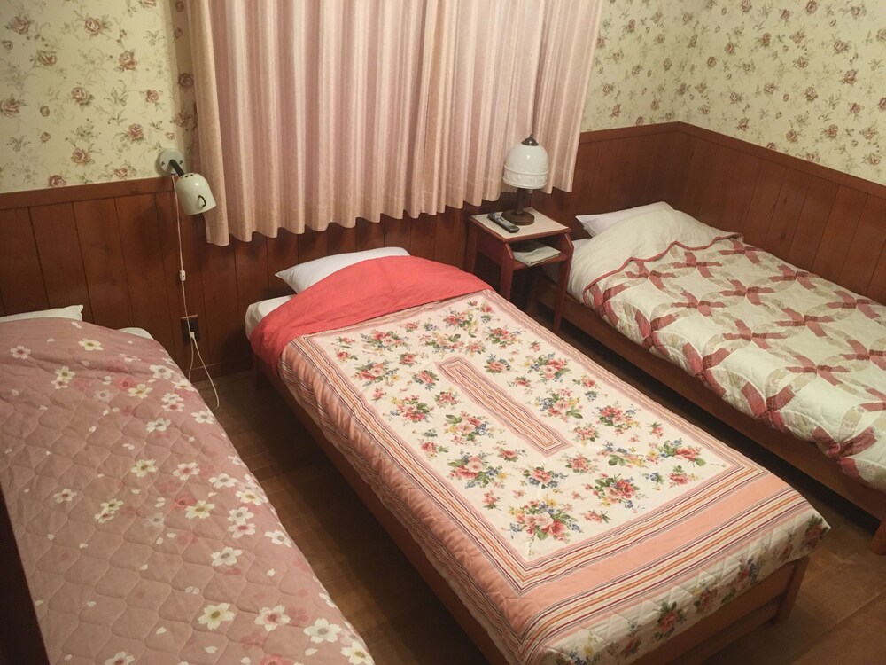 ゲストハウス ユニラ 小松