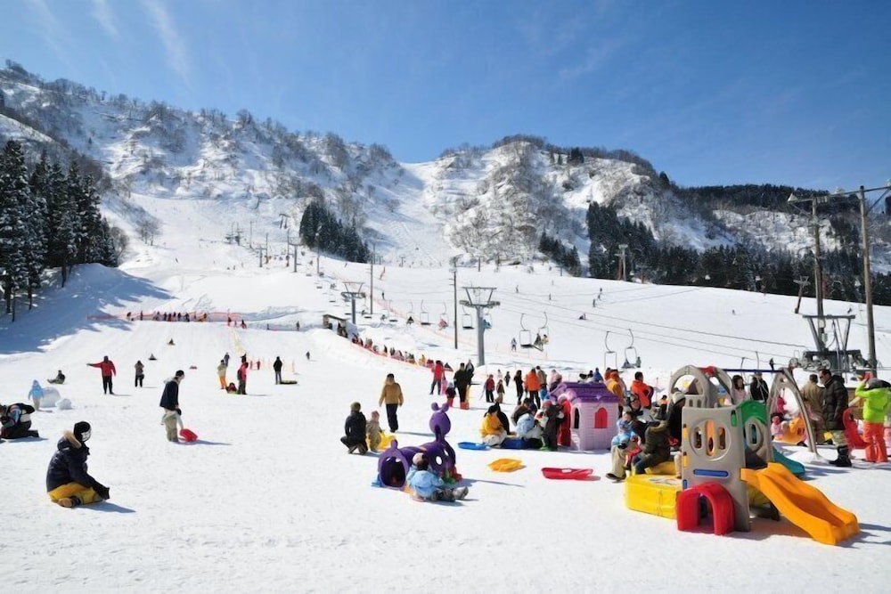 ゲストハウス ユニラ 小松