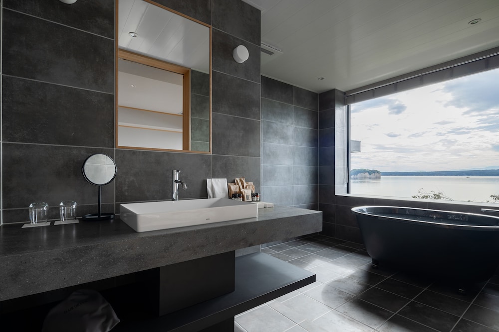 一能登島 HITOTSU NOTOJIMA 小松