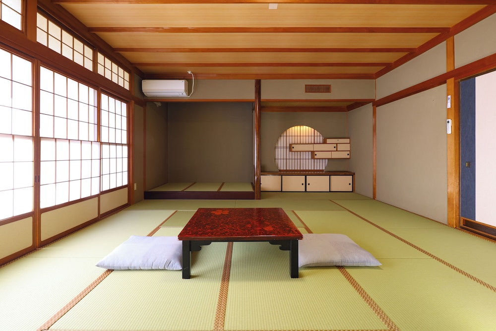 大江戸温泉物語 PREMIUM 山下家 小松