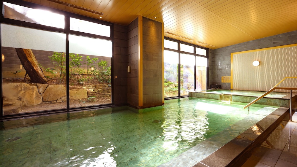 大江戸温泉物語 PREMIUM 山下家 小松