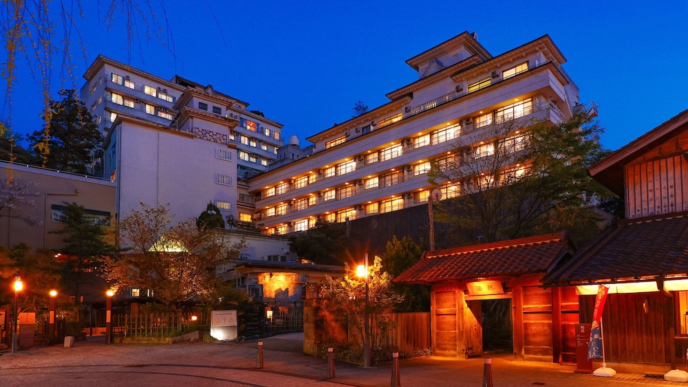 大江戸温泉物語 PREMIUM 山下家 小松