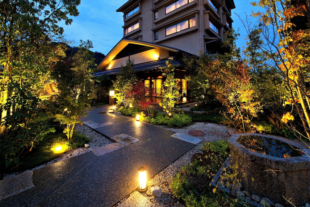 金澤湯涌温泉 百楽荘 小松