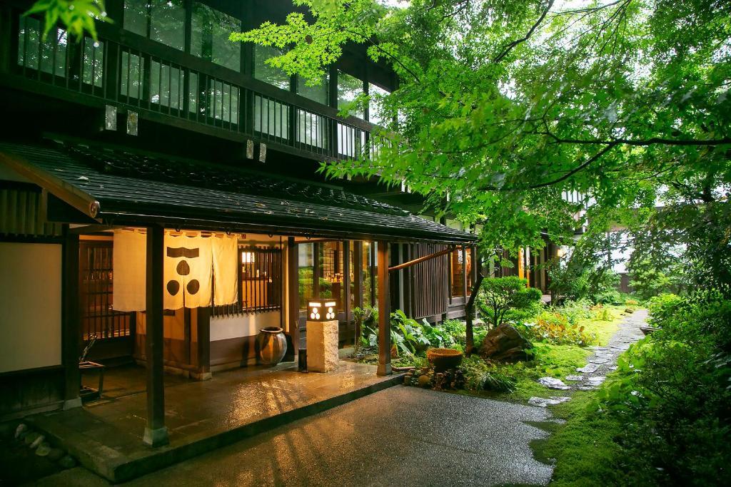 川魚・山菜料理　和田屋 小松