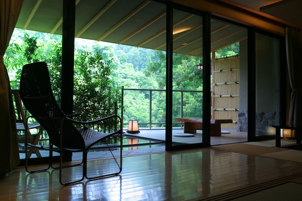 みやこわすれの宿 こおろぎ楼 小松