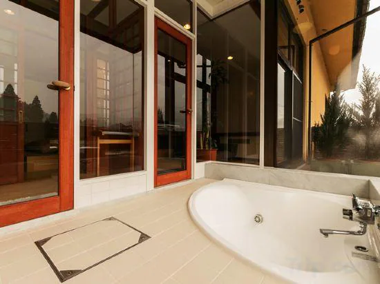 金沢湯涌温泉湯の出 小松