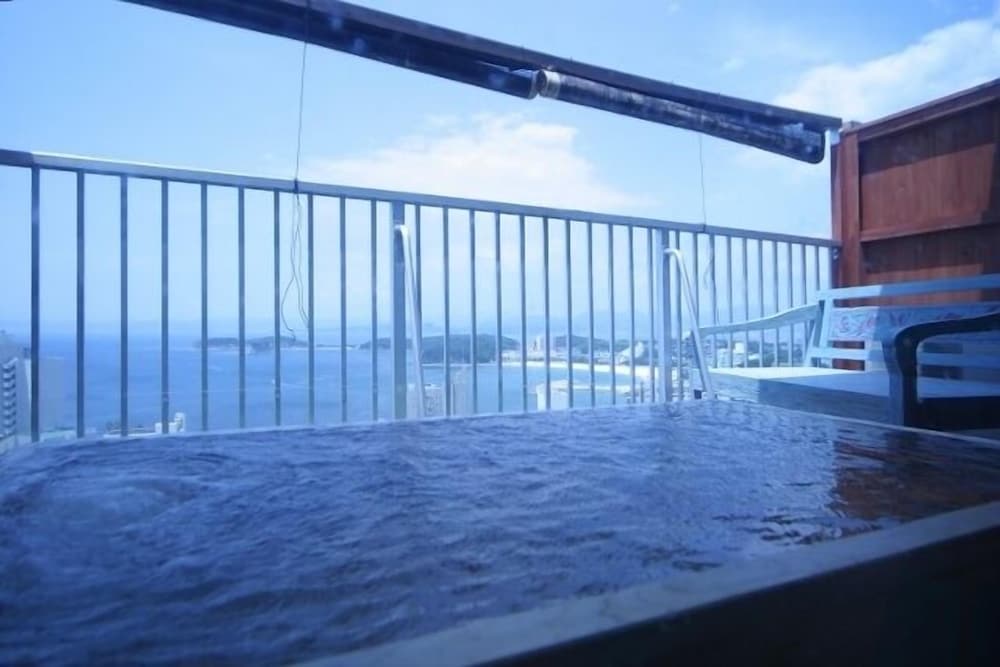 THE HILLS 白浜 南紀白浜