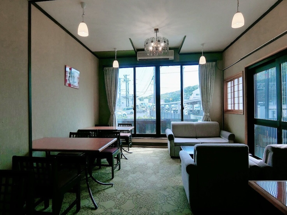 民宿 INN しらはま 駅の宿 南紀白浜
