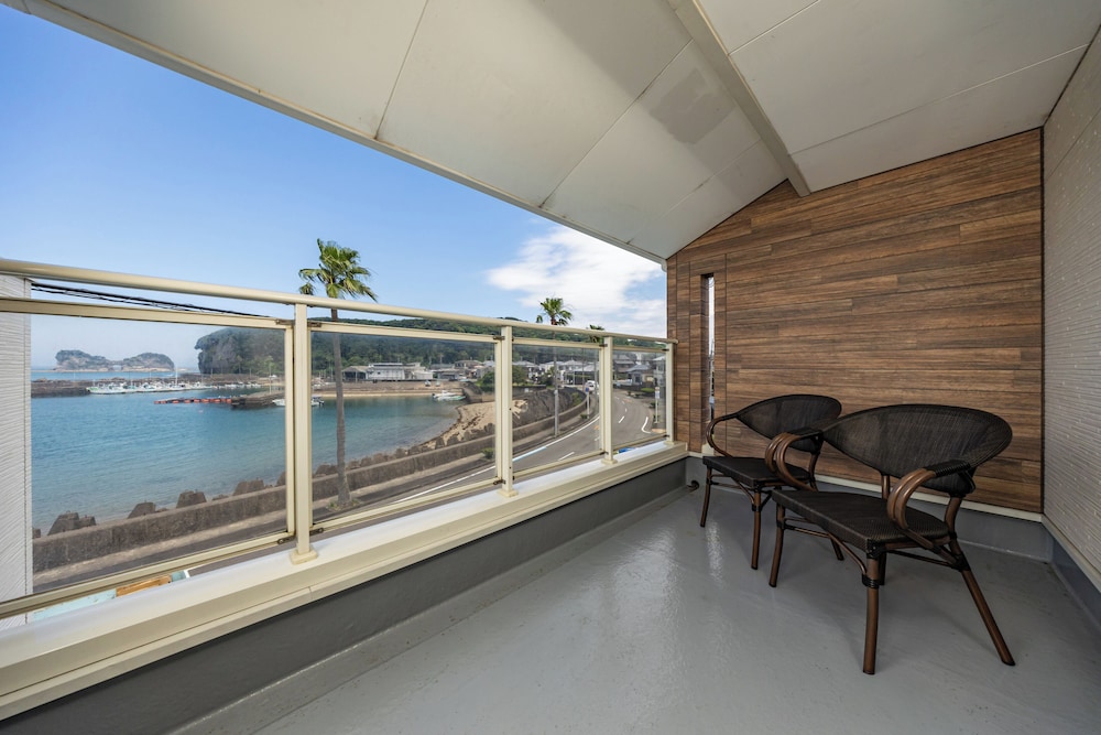 DAIKYO SHIRAHAMA CONDOMINIUM 南紀白浜