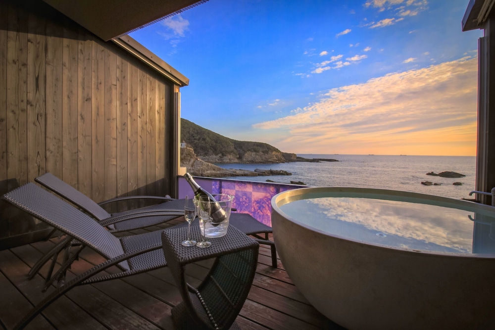 XYZ PRIVATE SPA AND SEASIDE RESORT 南紀白浜