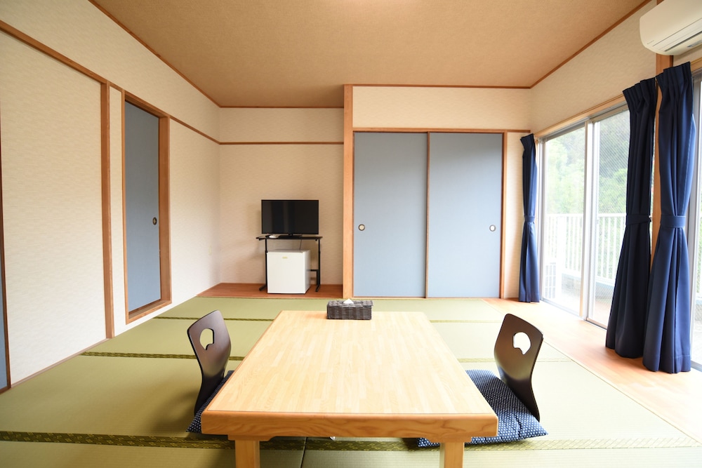 アレーズド・バレ　ＳＨＩＲＡＨＡＭＡ 南紀白浜