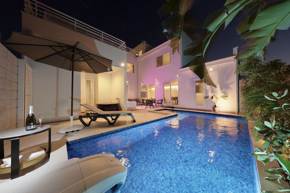 クリスタルヴィラ白良浜ビーチ 南紀白浜