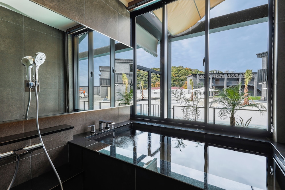 FIVE SPRING RESORT THE SHIRAHAMA 南紀白浜