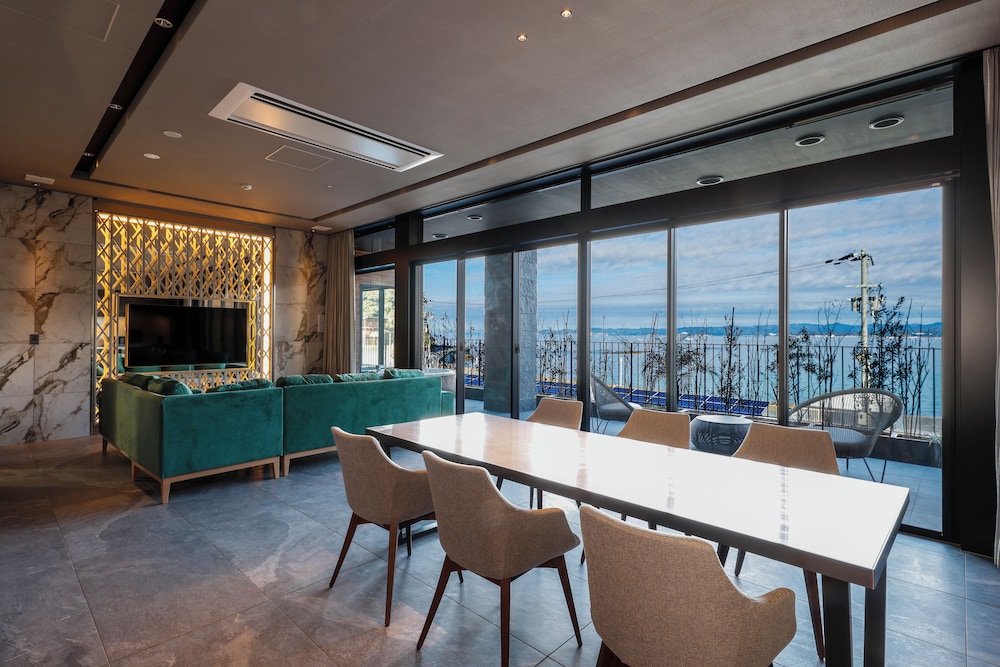 FIVE SPRING RESORT THE SHIRAHAMA 南紀白浜