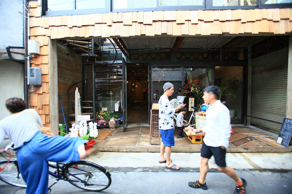 キャンプ奉還町バックパッカーズイン & ラウンジ 岡山