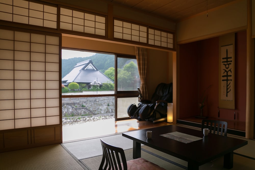 名泉鍵湯 奥津荘 岡山
