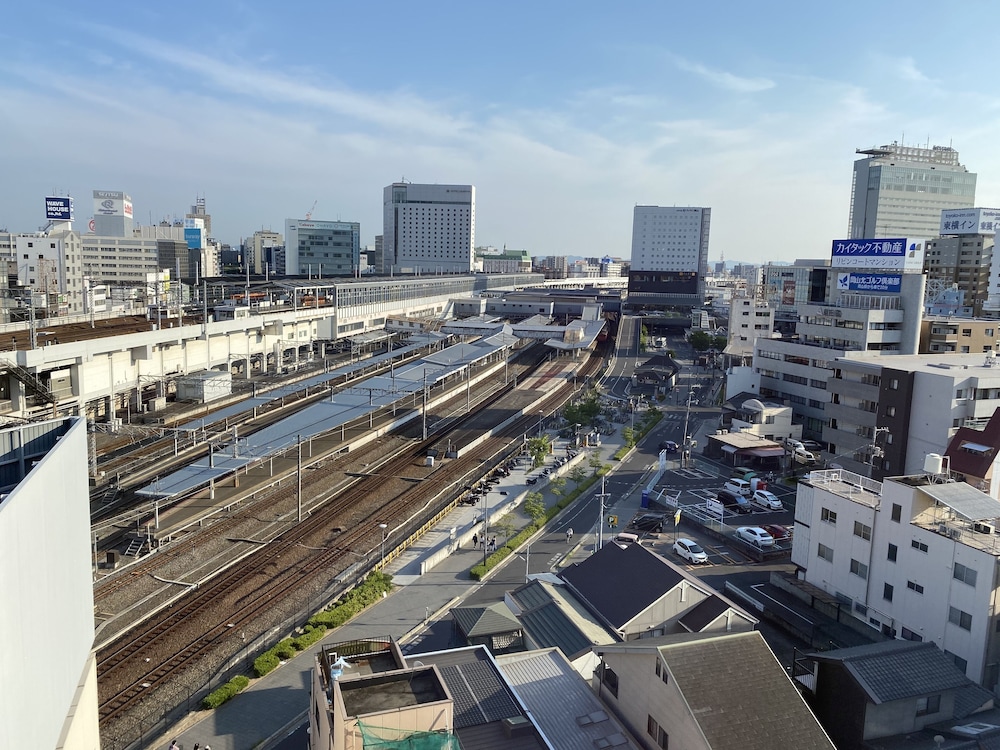 東横 INN 岡山駅西口右 岡山