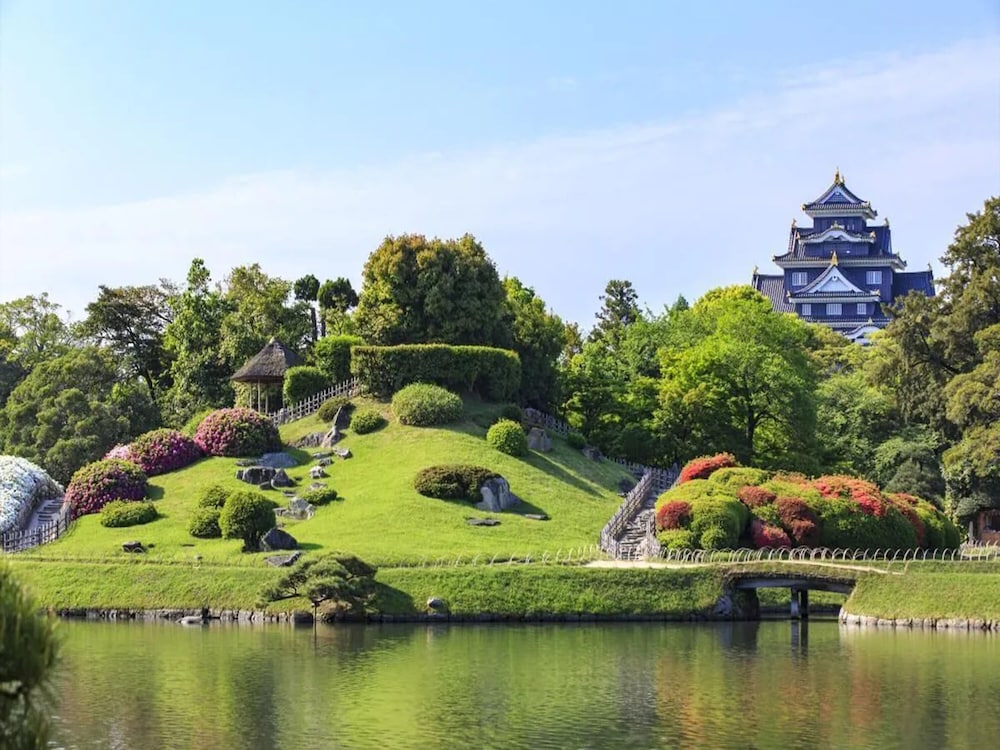 東横 INN 岡山駅西口右 岡山