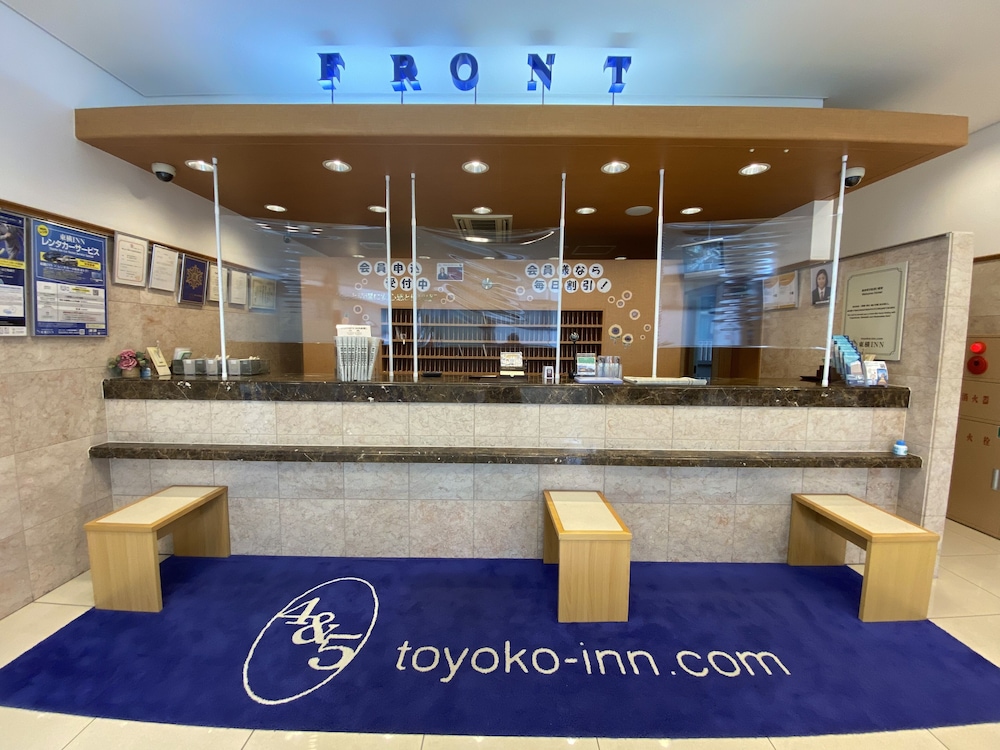 東横 INN 岡山駅西口広場 岡山