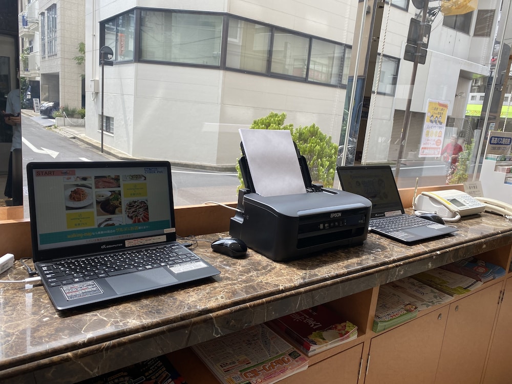 東横 INN 岡山駅西口広場 岡山