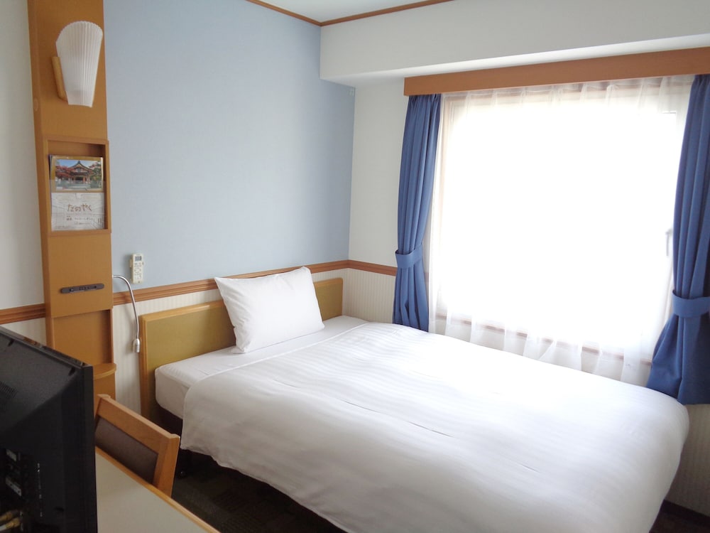 東横 INN 岡山駅西口広場 岡山