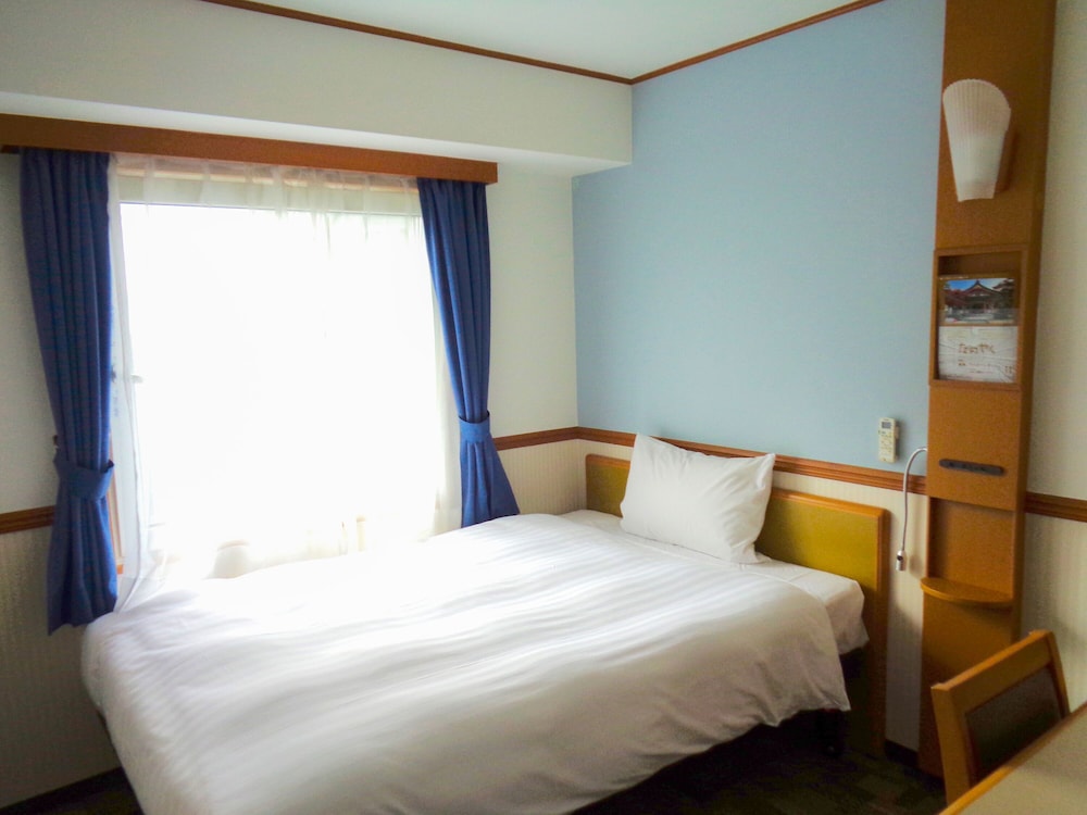 東横 INN 岡山駅西口広場 岡山