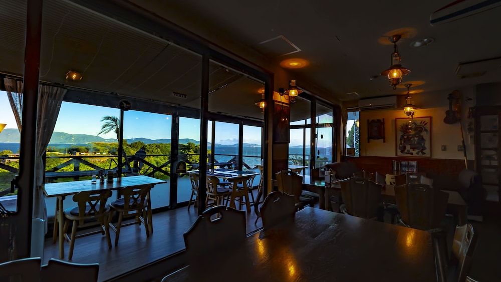 ペンション くろしお丸 岡山