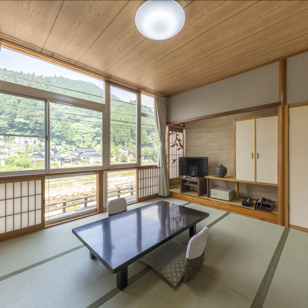 湯めぐりの宿 松の家 花泉 岡山