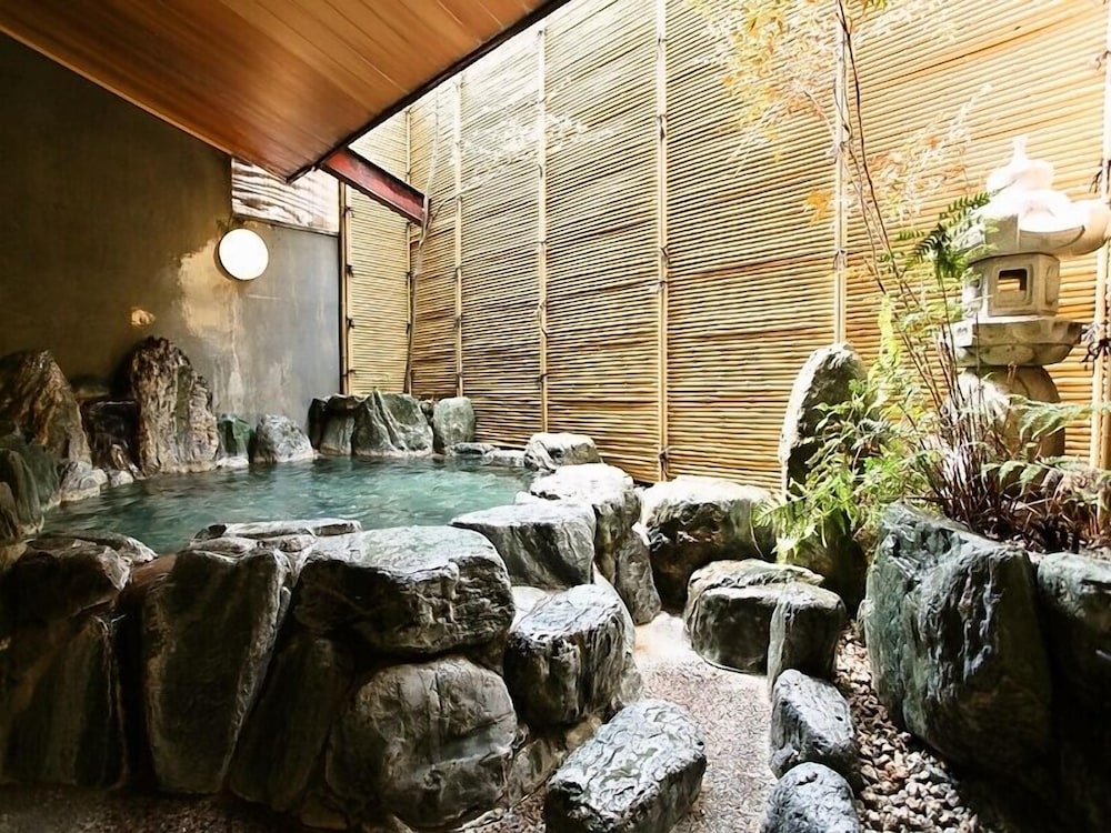 湯の蔵つるや 岡山