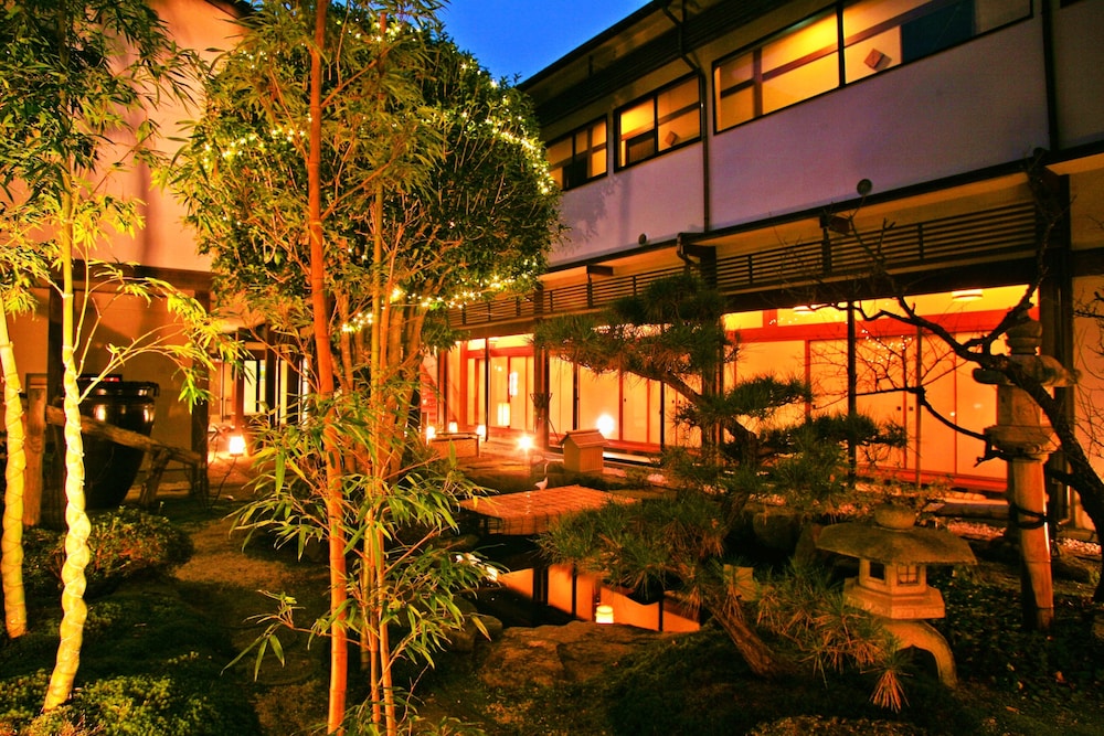 湯の蔵つるや 岡山