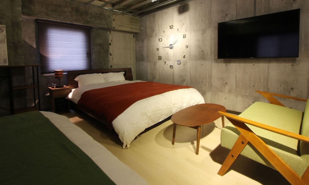 ALPHABED 岡山桃太郎通り 岡山