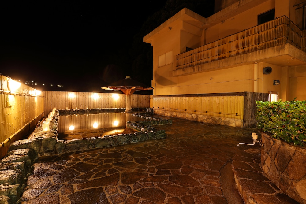 砂湯のお膝元 湯原国際観光ホテル 菊之湯 岡山