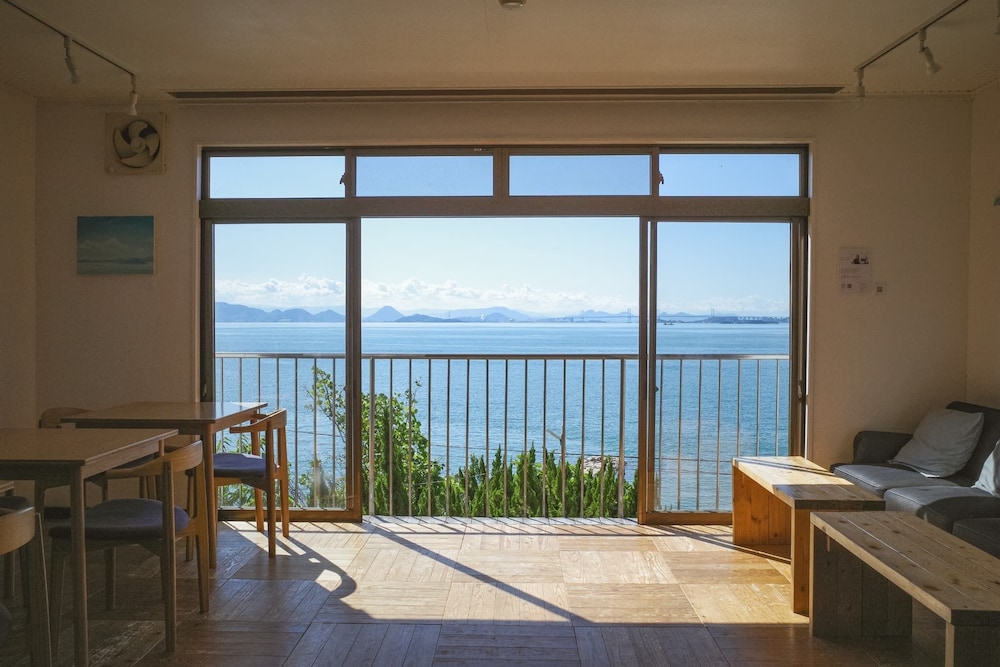 DENIM HOSTEL FLOAT 岡山