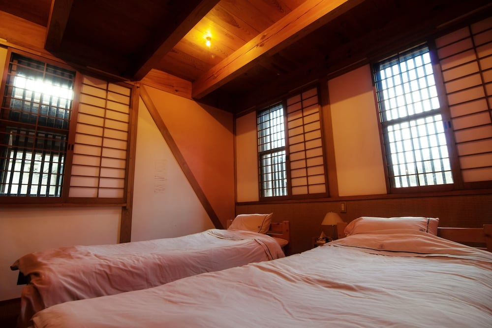 ゲストハウス ELEVEN VILLAGE 吹屋 岡山