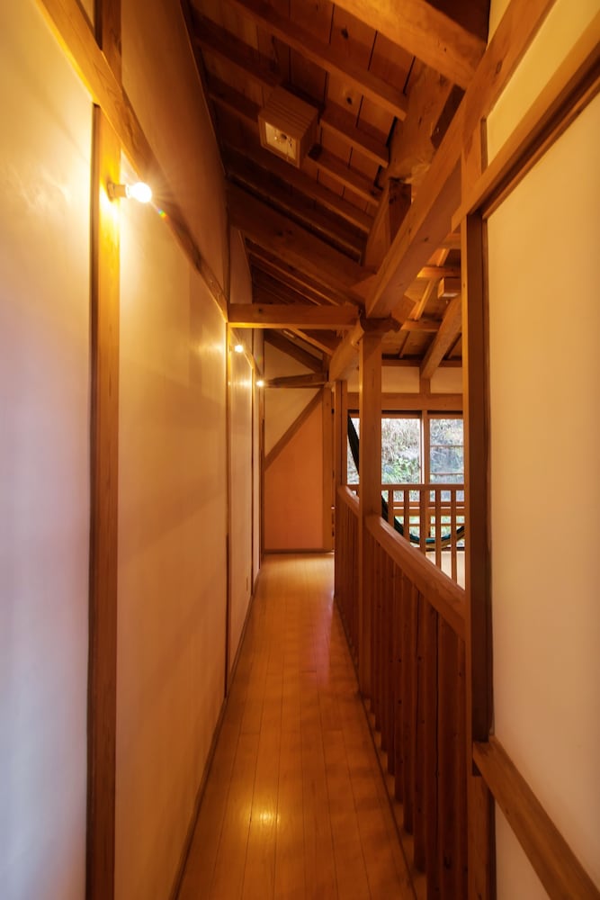 ゲストハウス ELEVEN VILLAGE 吹屋 岡山