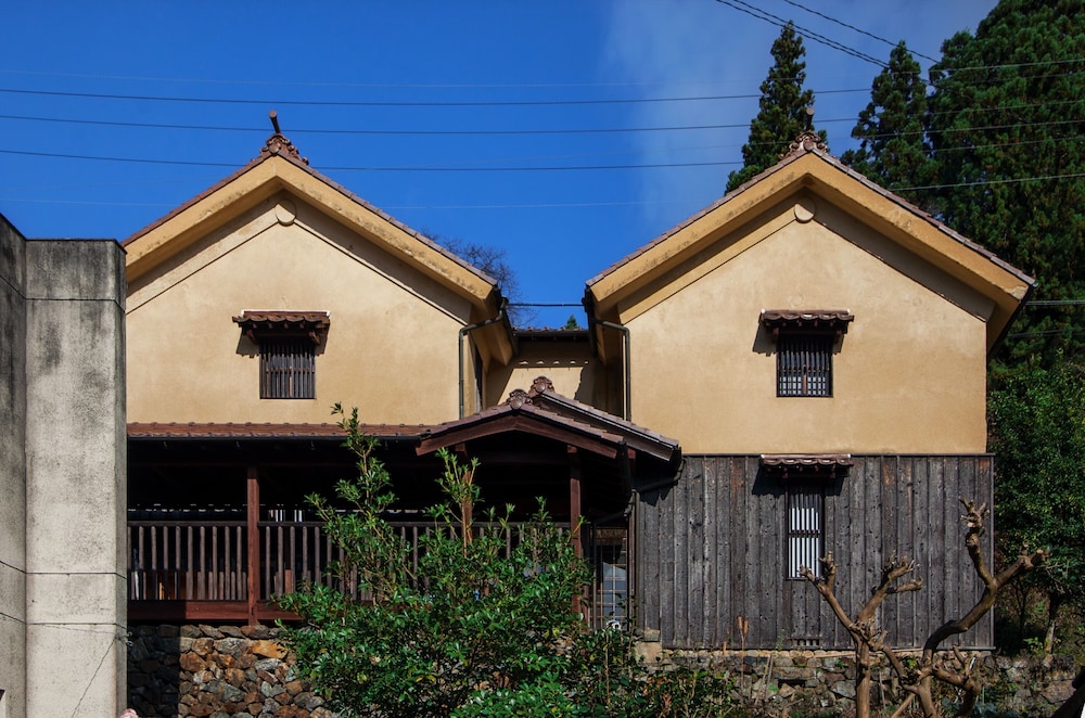 ゲストハウス ELEVEN VILLAGE 吹屋 岡山