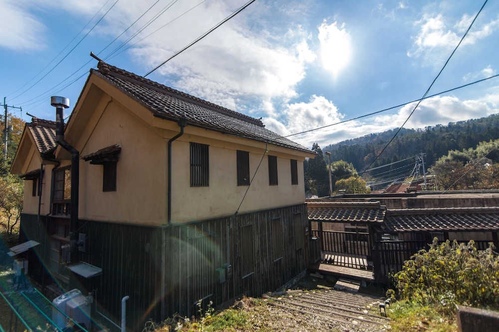 ゲストハウス ELEVEN VILLAGE 吹屋 岡山