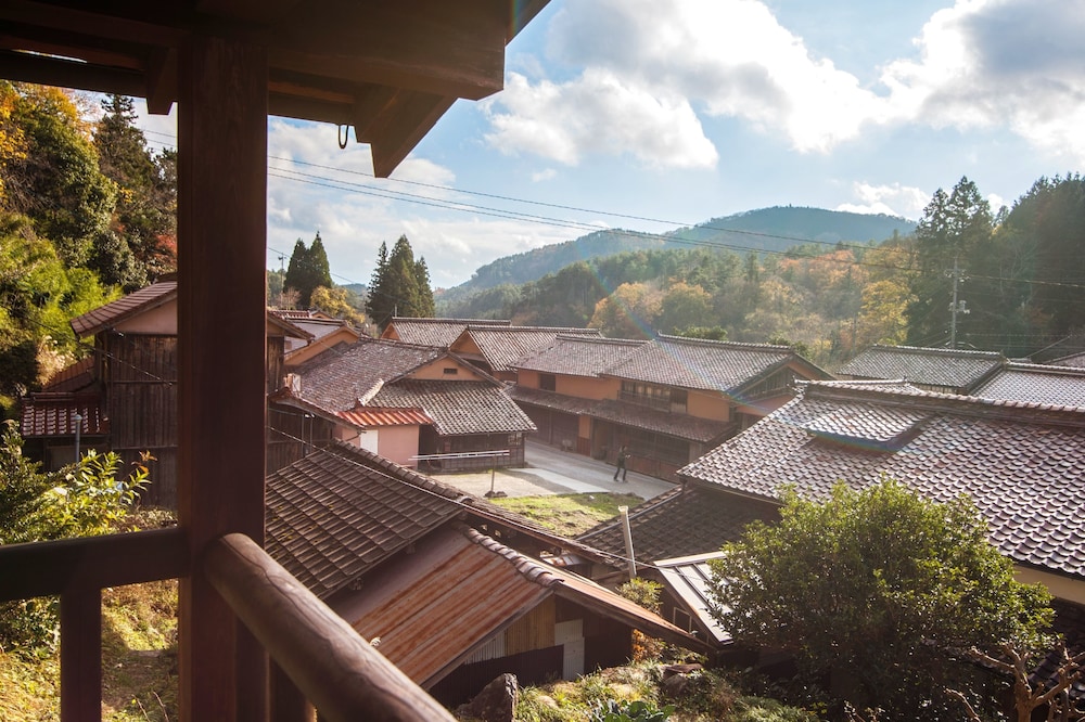 ゲストハウス ELEVEN VILLAGE 吹屋 岡山
