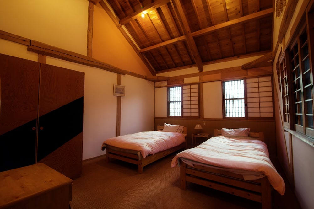 ゲストハウス ELEVEN VILLAGE 吹屋 岡山