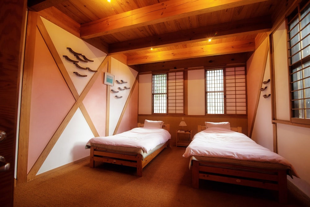ゲストハウス ELEVEN VILLAGE 吹屋 岡山