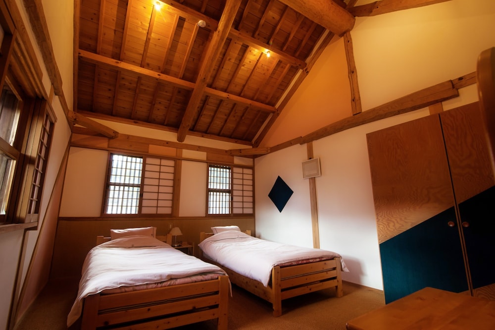 ゲストハウス ELEVEN VILLAGE 吹屋 岡山