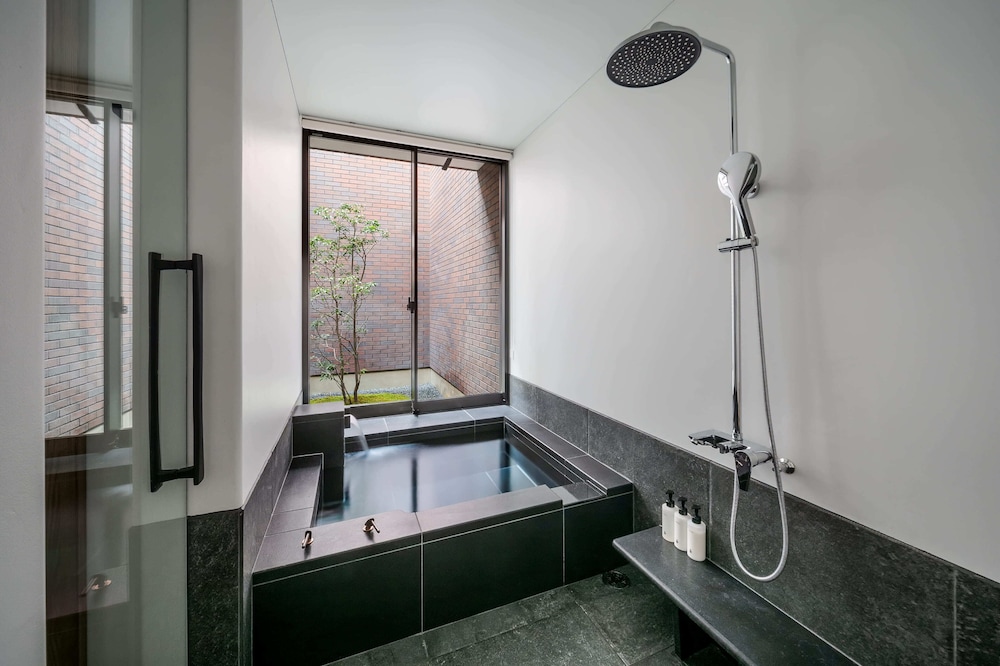 撚る屋 YORUYA 岡山