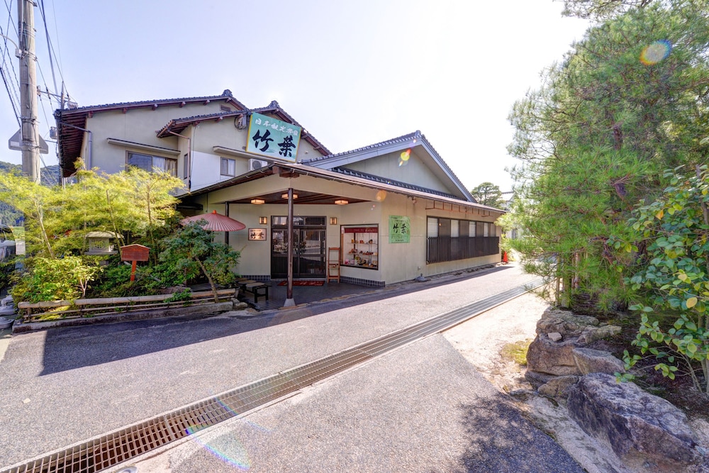 さぎの湯温泉 竹葉 (足立美術館横の宿) 出雲