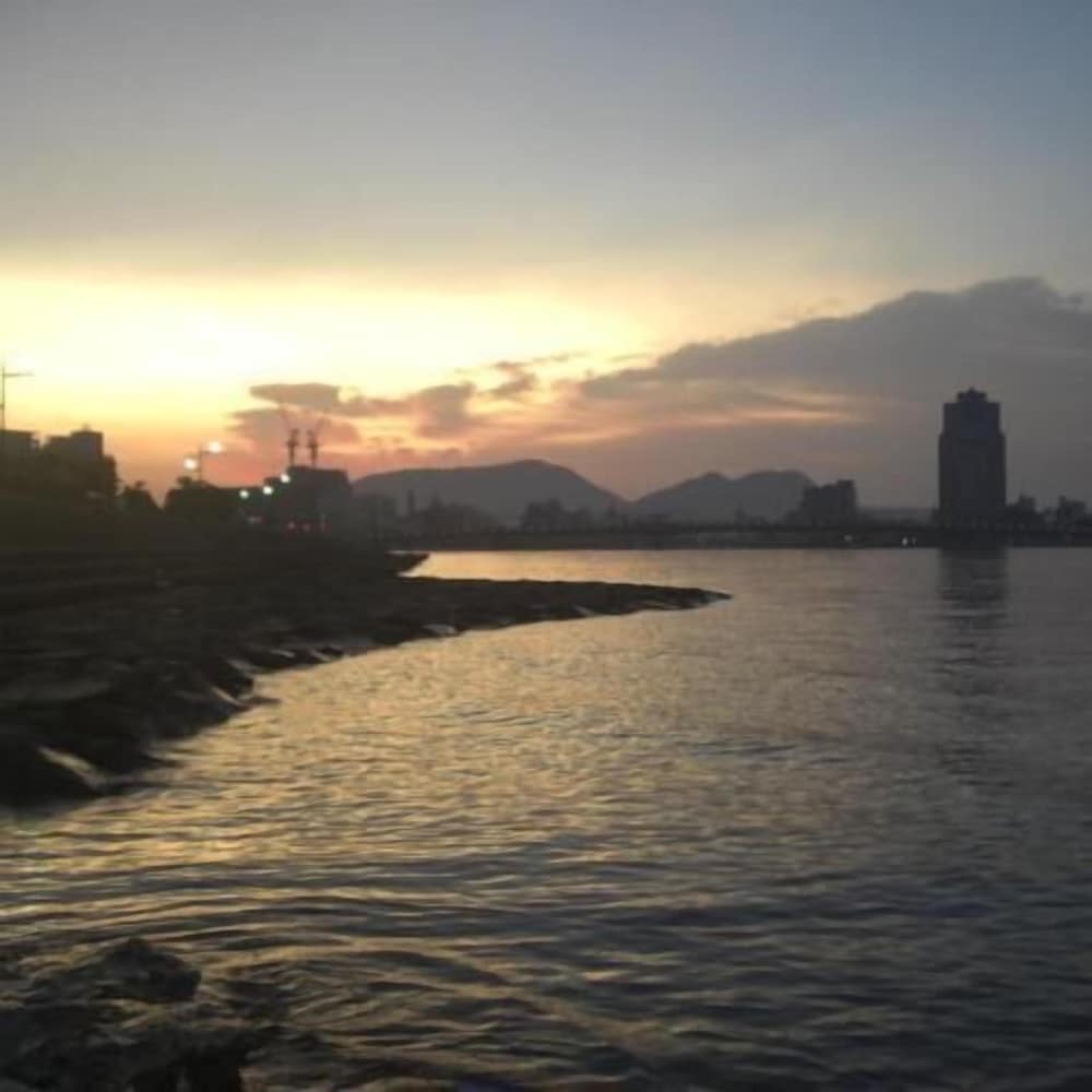 夕景湖畔 すいてんかく 出雲