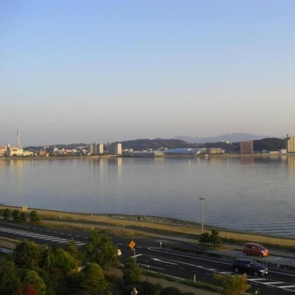 夕景湖畔 すいてんかく 出雲