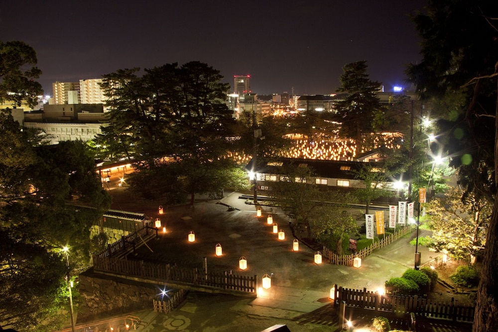 夕景湖畔 すいてんかく 出雲