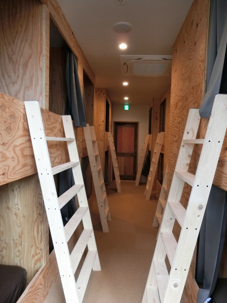 アキカフェ イン ゲストハウス 広島