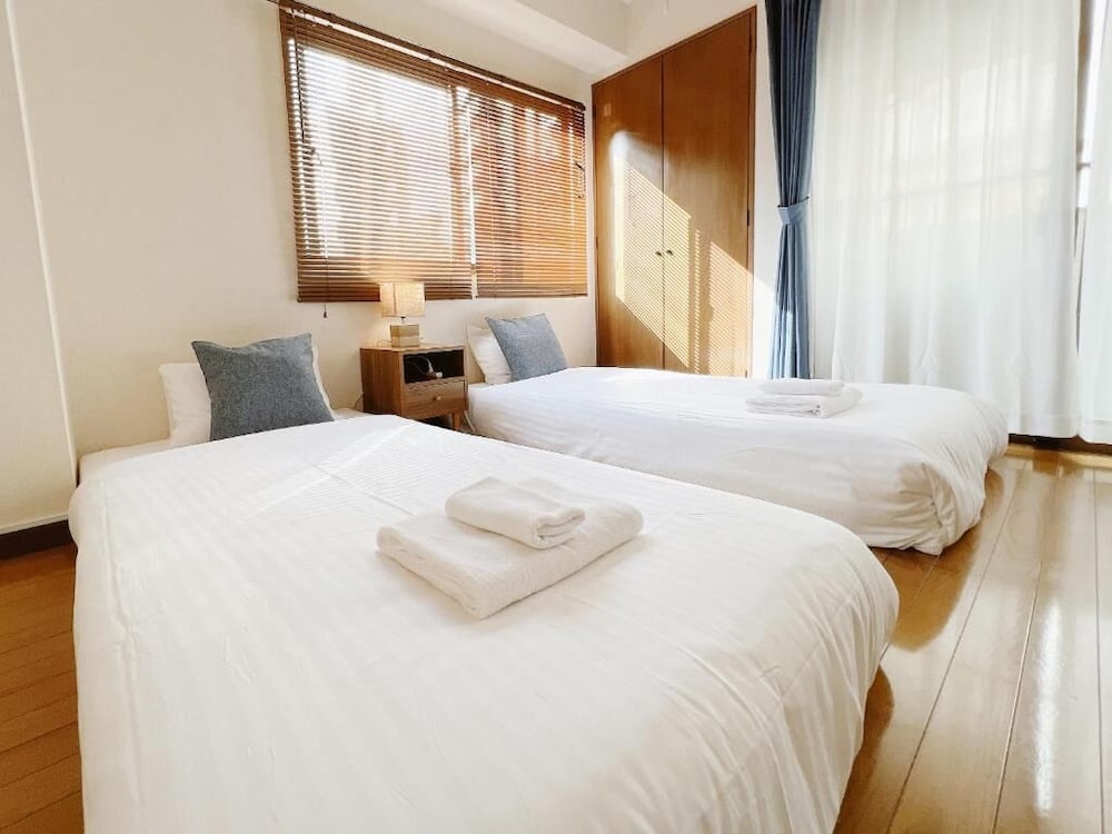 PINE TREE HOTEL 広島
